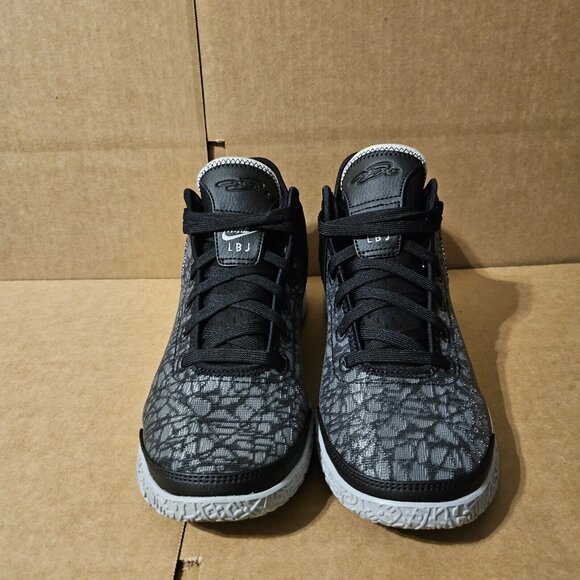 Nike Zoom LeBron NXXT Gen Black Grey Basketball Shoe DR8784 005 Mens Size 8 - Picture 4 of 10